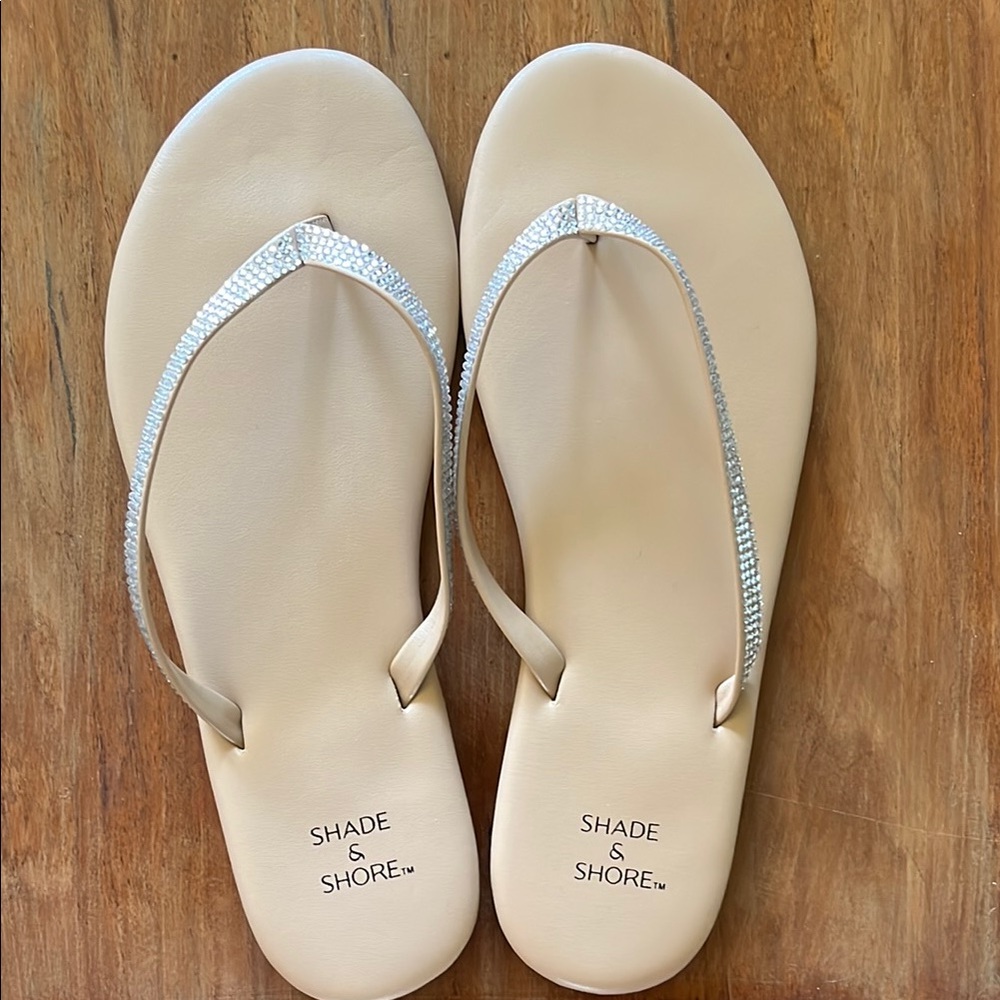 Shade & Shore Tan Sandals
